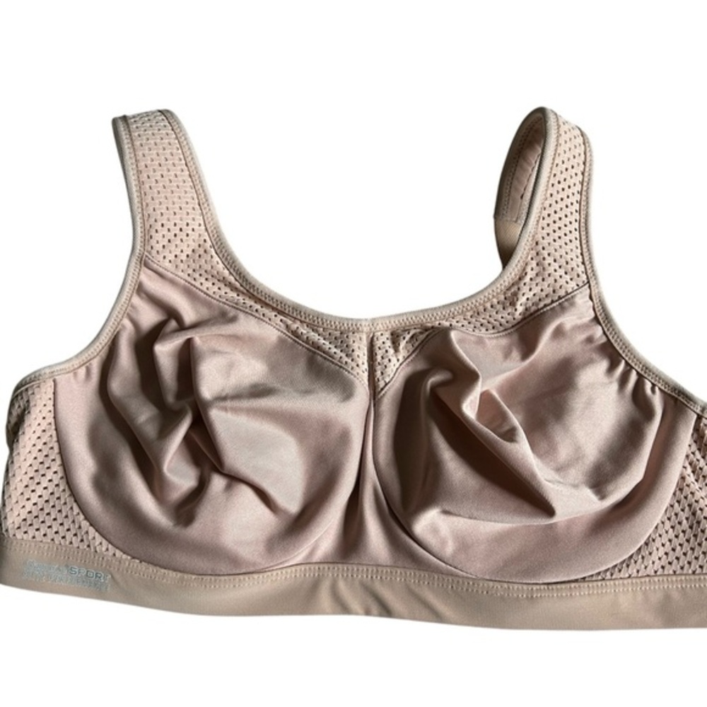 Elegant Beige Sports Bra